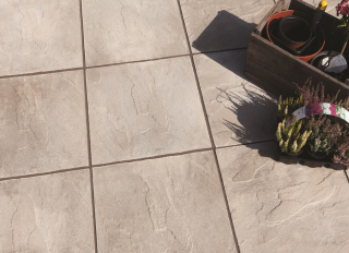 Bradstone Peak Riven Grey 450x450x32mm